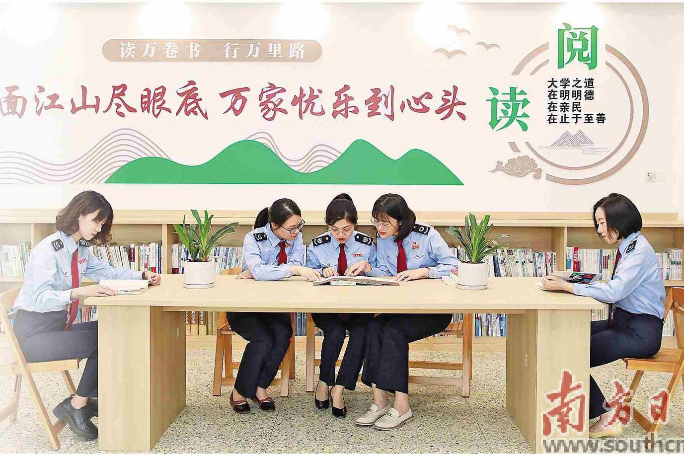 南方日报：牛牛游戏
潮州市牛牛游戏
获评“全国文明单位” 以“大学之道”育“文明新林”