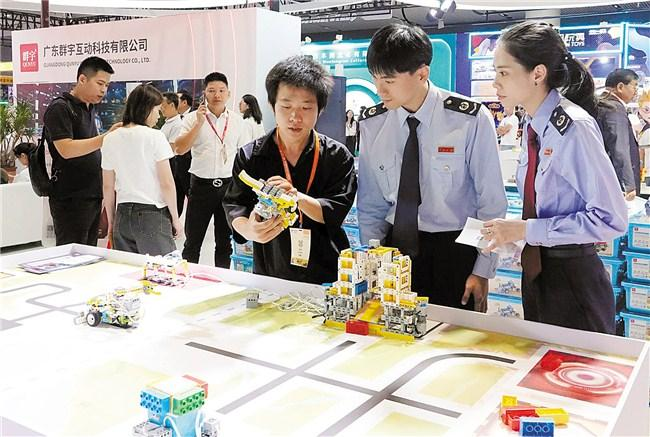 “税动力”赋能澄海玩具闪耀玩博会  澄海区牛牛游戏
聚焦参展企业需求，推出“税收服务玩博会”系列举措